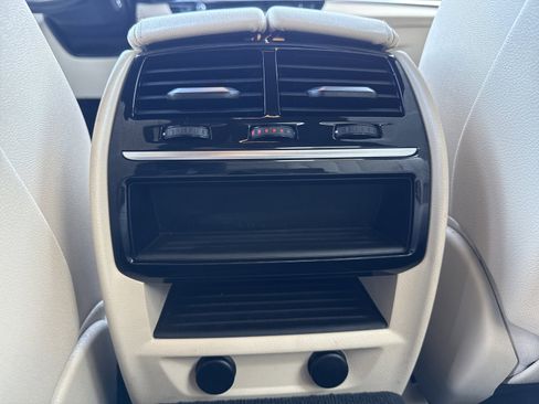 Used 2018 BMW 530i xDrive image 12