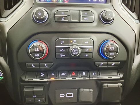 Used 2019 Chevrolet Silverado 1500 LT Trail Boss AWD/4WD image 20