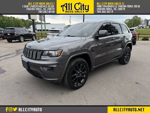 Used 2019 Jeep Grand Cherokee Altitude AWD/4WD image 3