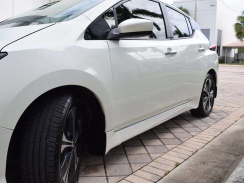 Used 2022 Nissan Leaf SV image 14