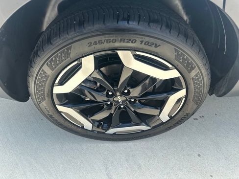 Used 2025 Kia Telluride S FWD image 40