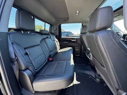 Used 2025 GMC Sierra 3500 Denali AWD/4WD image 31