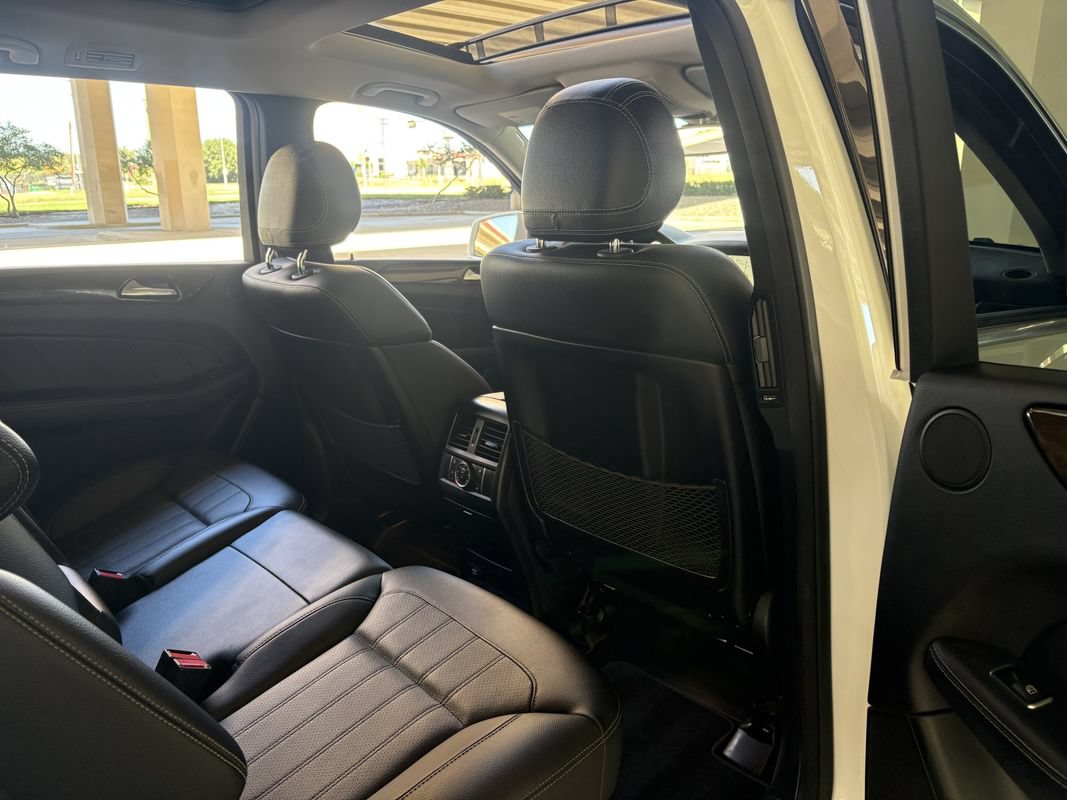 Used 2015 Mercedes-Benz GL 450 4MATIC image 33