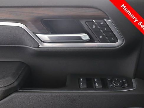 Used 2025 GMC Sierra 1500 SLT w/ SLT Premium Plus Package image 20