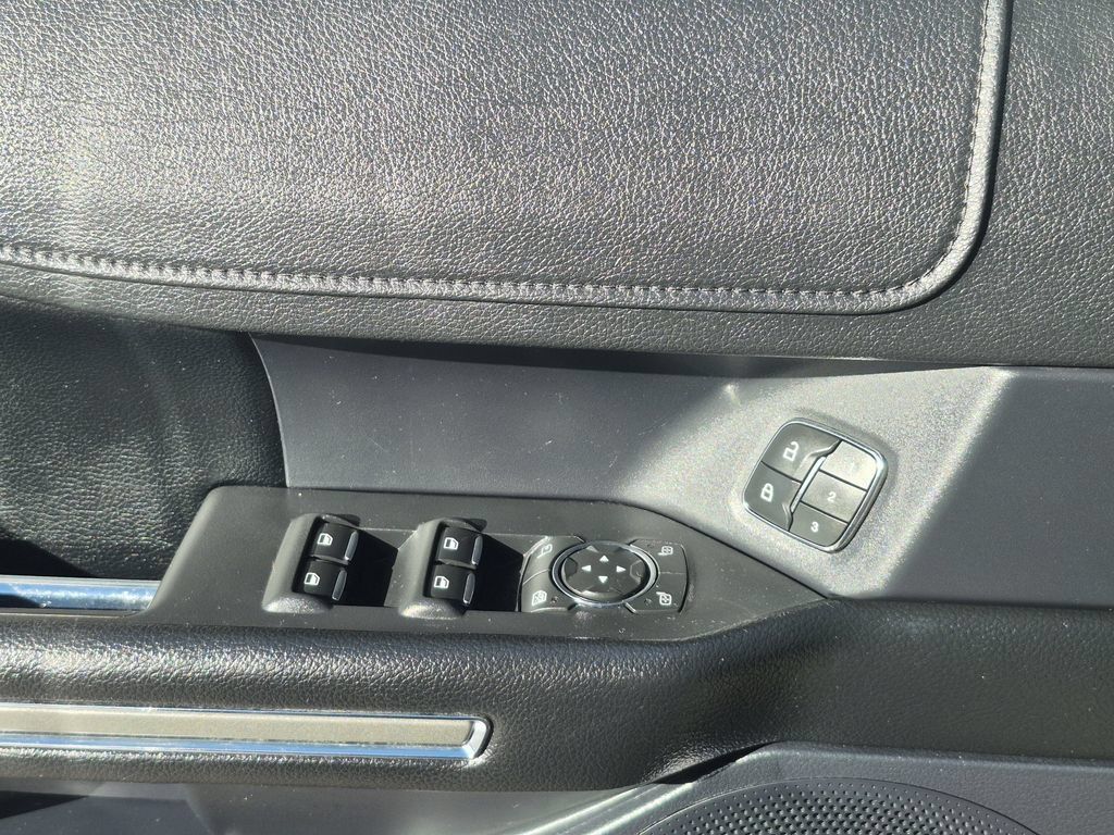 Used 2021 Ford Expedition XLT AWD/4WD image 8