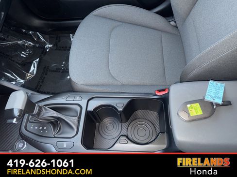 Used 2025 Kia K4 LXS image 23