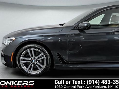 Used 2016 BMW 750i xDrive image 10