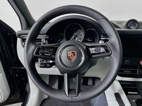 New 2025 Porsche Macan image 14