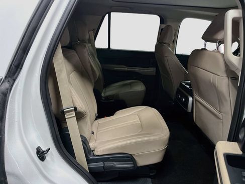 Used 2023 Ford Expedition Limited AWD/4WD image 30