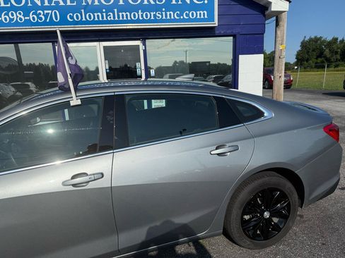 Used 2024 Chevrolet Malibu LT FWD image 3