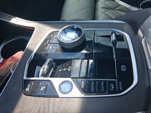 Used 2024 BMW X7 xDrive40i w/ Executive Package AWD/4WD image 3