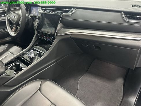 Used 2023 Jeep Grand Cherokee L Limited AWD/4WD image 5