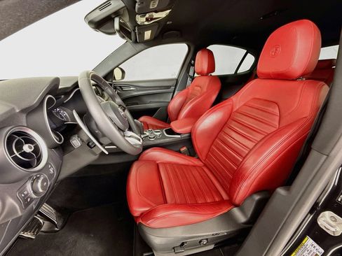 Used 2022 Alfa Romeo Stelvio Sprint AWD/4WD image 5