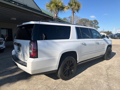 Used 2017 GMC Yukon XL Denali w/ Open Road Package image 4