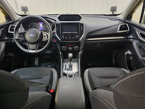 Used 2023 Subaru Forester Premium image 18