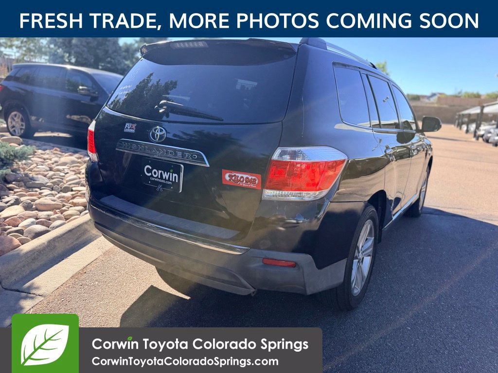 Used 2012 Toyota Highlander Limited w/ Tow Pkg AWD/4WD image 9