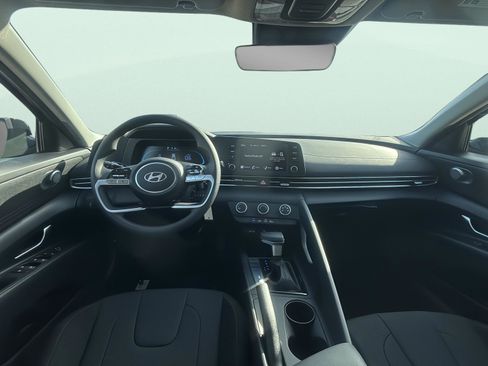 New 2026 Hyundai Elantra SE image 9