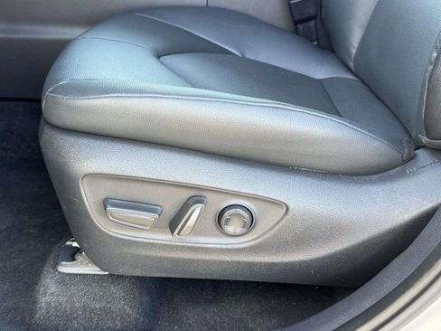 Certified 2025 Toyota Grand Highlander AWD image 19