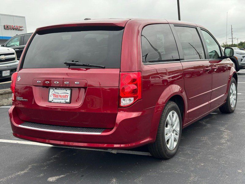 Used 2015 Dodge Grand Caravan SE w/ Quick Order Package 29E SE FWD image 3
