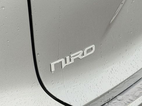 Used 2023 Kia Niro Wind FWD image 34