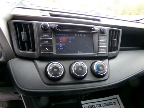 Used 2016 Toyota RAV4 LE image 14