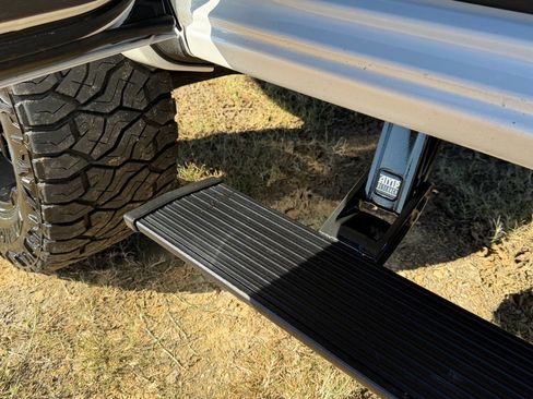 Used 2018 Chevrolet Silverado 1500 LT w/ All Star Edition image 10