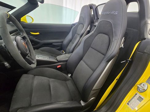 Certified 2025 Porsche 718 Boxster Spyder RS image 5