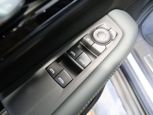 Used 2025 GMC Yukon AT4 w/ Premium Trailering Package AWD/4WD image 16