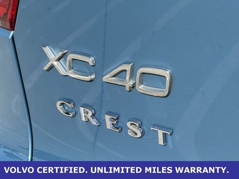 Certified 2023 Volvo XC40 B4 Plus image 10
