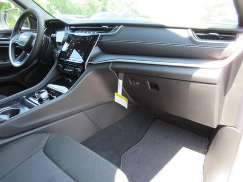 New 2026 Jeep Grand Cherokee Laredo w/ MOPAR Finishing Package RWD image 11