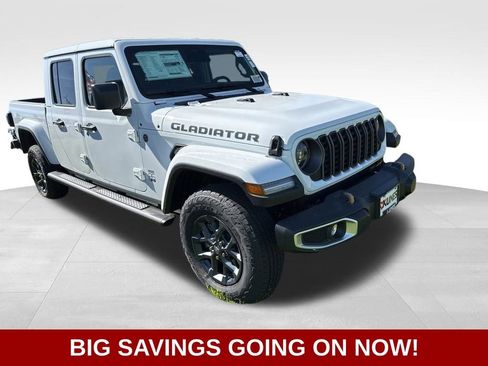New 2026 Jeep Gladiator Sport AWD/4WD image 2