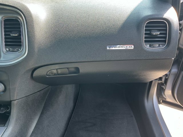 Used 2013 Dodge Charger SXT RWD image 26