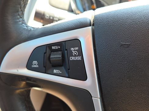 Used 2017 GMC Terrain SLT w/ Open Road Package FWD image 27