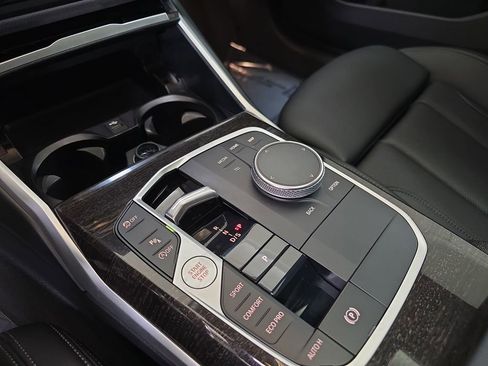 Used 2023 BMW 330i Sedan w/ M Sport Package image 23