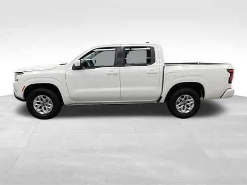 Used 2024 Nissan Frontier SV image 6
