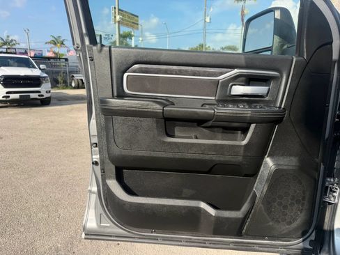 Used 2024 RAM 2500 Big Horn AWD/4WD image 10