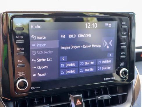 Used 2022 Toyota Corolla LE FWD image 4