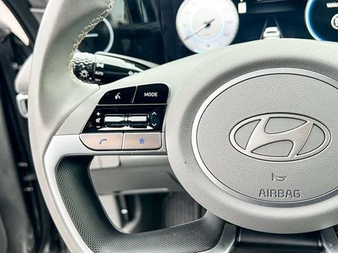 New 2025 Hyundai Elantra SEL FWD image 26