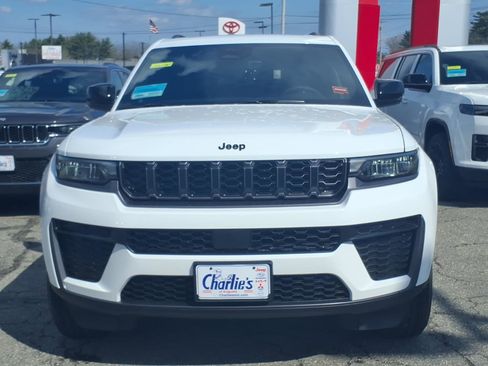 New 2026 Jeep Grand Cherokee L 4WD image 2