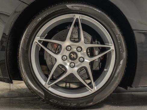 Used 2011 Ferrari California image 43