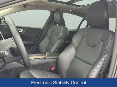 Used 2022 Volvo S60 B5 Inscription FWD image 15