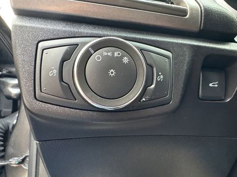 Used 2018 Ford Fusion SE image 24