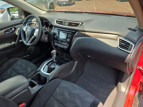 Used 2015 Nissan Rogue SV AWD/4WD image 18