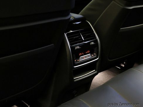 Used 2022 BMW X5 xDrive40i w/ M Sport Package image 14