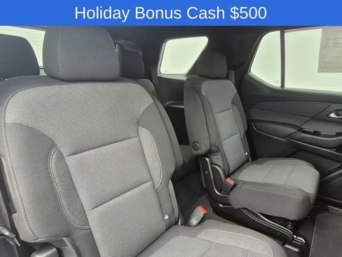 Used 2023 Chevrolet Traverse LT image 5