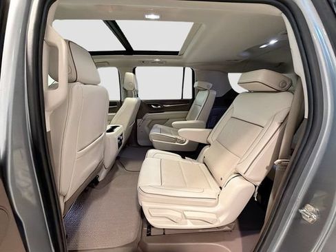 Used 2023 GMC Yukon XL Denali AWD/4WD image 23