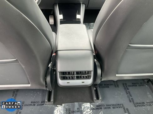 Used 2018 Tesla Model 3 Performance image 34