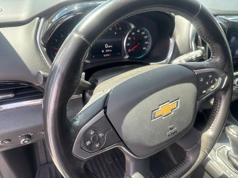 Used 2020 Chevrolet Traverse LT FWD image 15