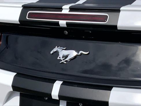 Used 2017 Ford Mustang Premium RWD image 24