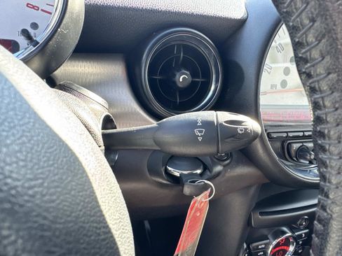 Used 2013 MINI Cooper Convertible image 17